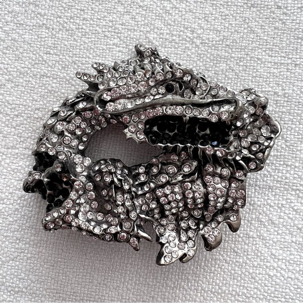 SILVER DAGGER Belt Buckle Vintage, Dragon Crystals Color Silver And Black.
